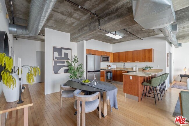 Photo - 645 W 9th St Condo Unit 618
