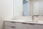 1BRR, 1BA- 610 SF - AVEN Apartments