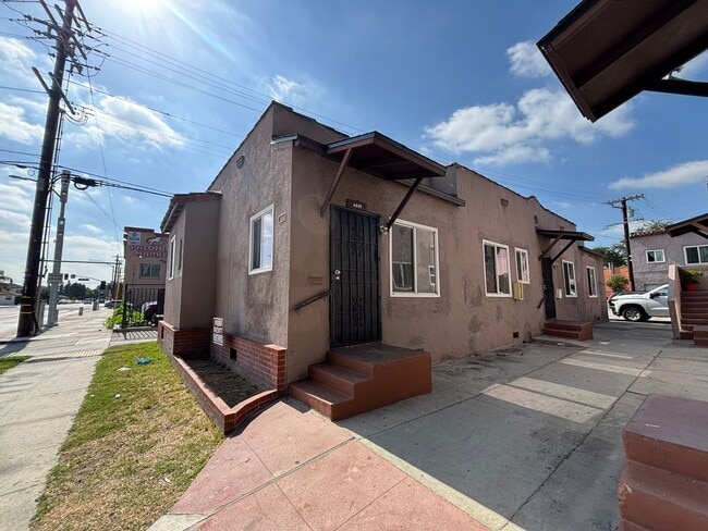 Building Photo - 6335 State St Unit 6335