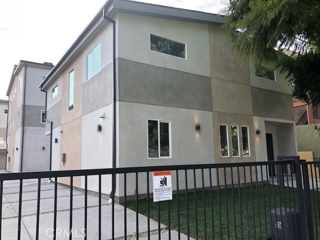 Building Photo - 14126 Sylvan St