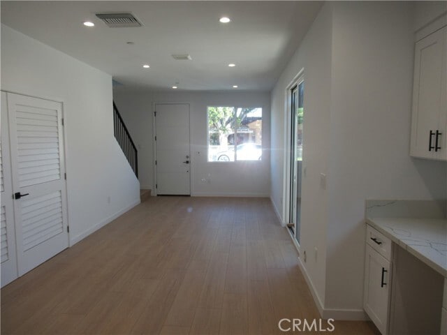 Photo - 9700 Mayne St