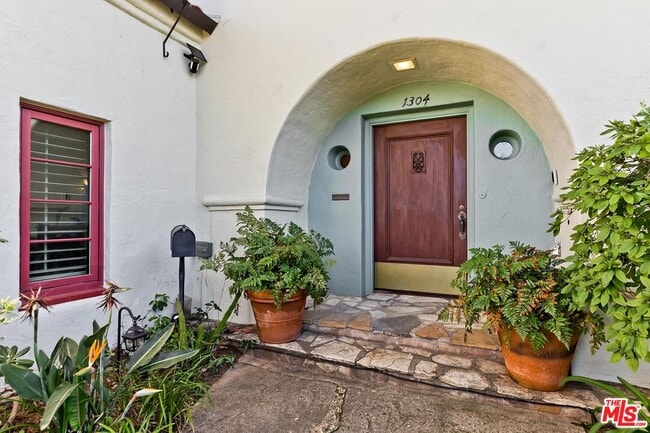 Photo - 1304 San Vicente Blvd