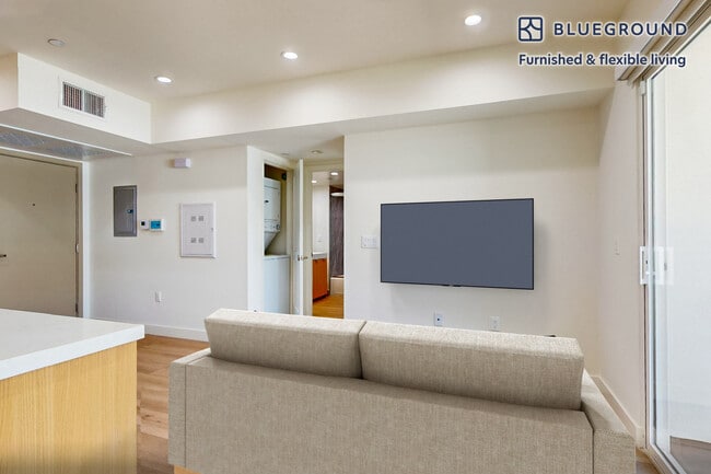 Photo - 1600 Venice Blvd. Unit ID7152A