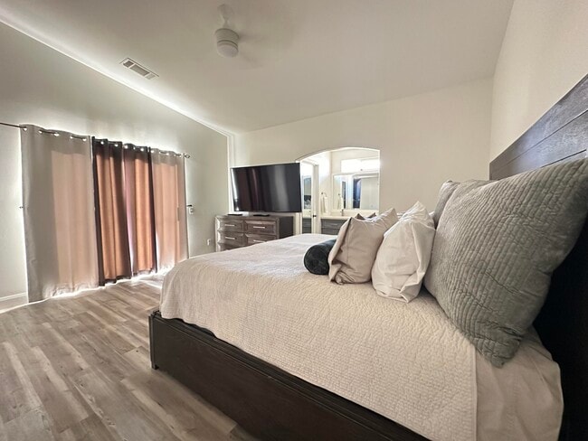 Photo - 54445 Avenida Alvarado