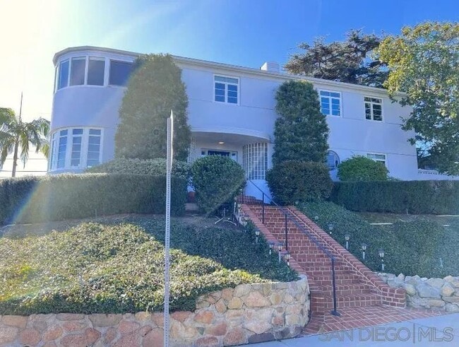 Photo - 3311 Xenophon St