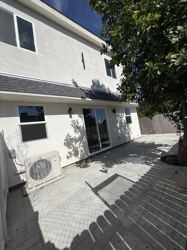 Photo - 7806 Ferncola Ave