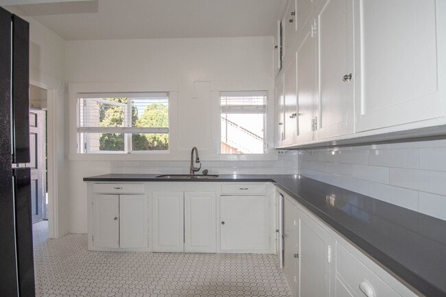 Photo - 314 W Mission St Unit 14E