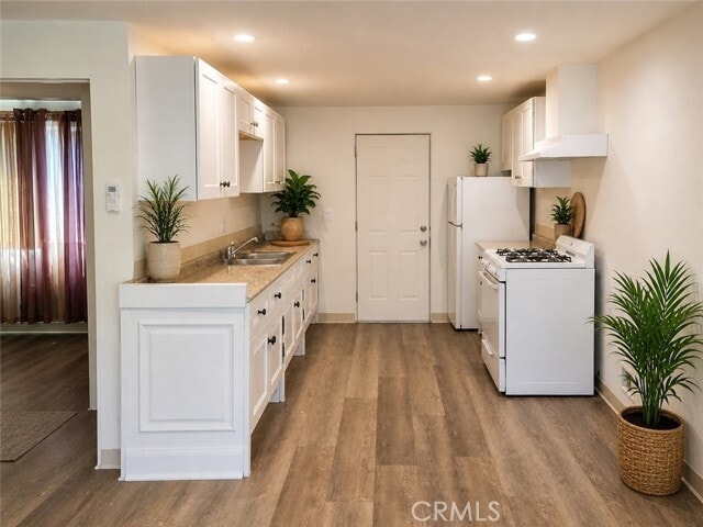 Building Photo - 6911 Baird Ave Unit 1/2