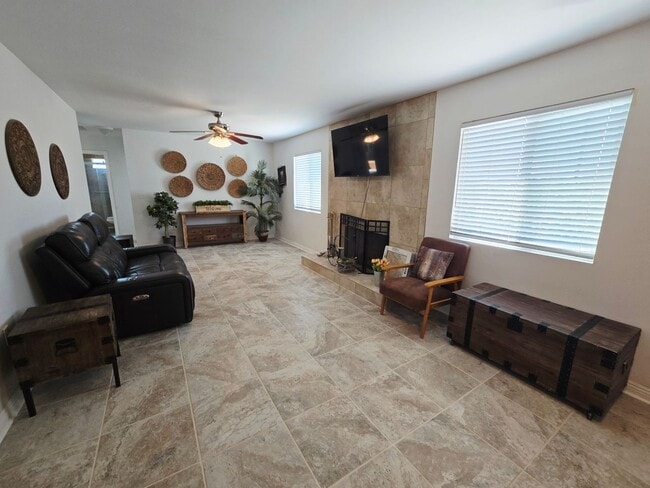 Building Photo - Fully Furnished, Secluded & Private Rental