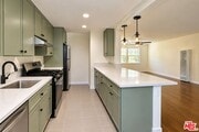 Photo - 5824 Bowcroft St Unit 2