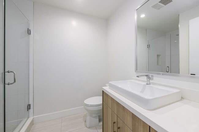 Photo - 741 N Gramercy Pl