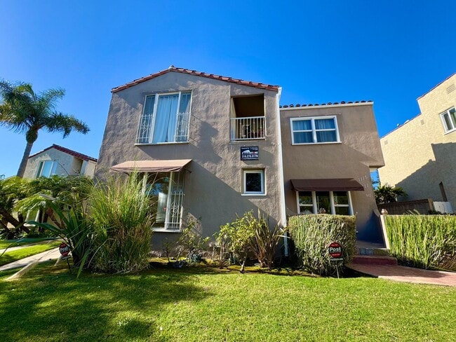 Building Photo - Spacious 3Bed/2Bath with Private Balcony A... Unit 1115 S Highland Ave ACTIVE
