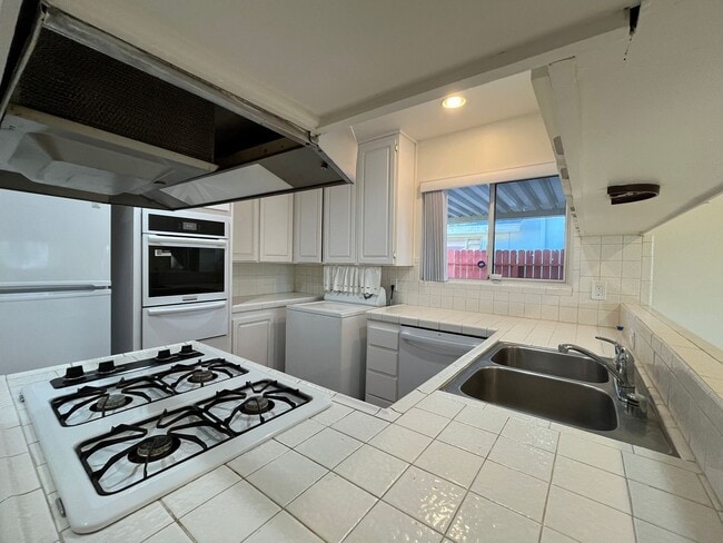 Photo - MOVE IN READY 3+2 home in Northridge w/RV access, appliances included + central HVAC!