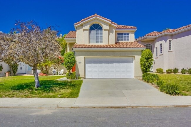 Building Photo - Beautiful 4 Bedroom 2.5 Bath Home in Tierr...