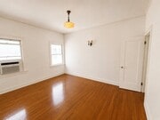 Photo - 1935 N Vermont Ave Unit 4