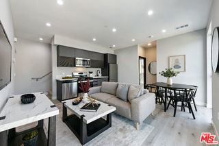 Photo - 15106 Roxford St