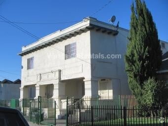Building Photo - 5263 S Figueroa St Unit Bottomright Rental