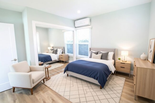 Photo - Santa Monica House with Huge Yard on Walking Street Blocks to Beach