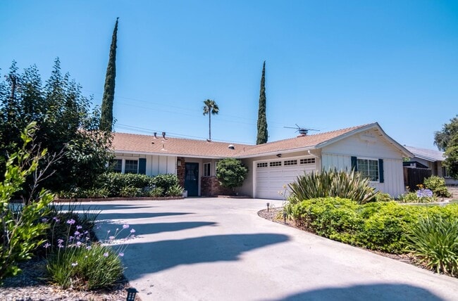 Photo - House for Rent in Redlands