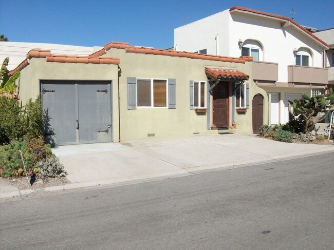 Photo - 141 Burbank Ave