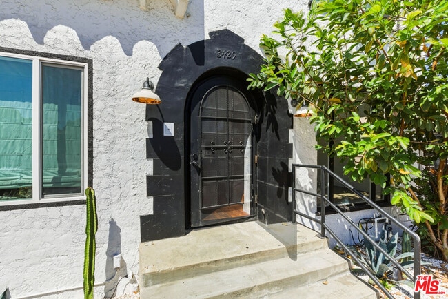 Photo - 3429 Edgehill Dr Unit 1