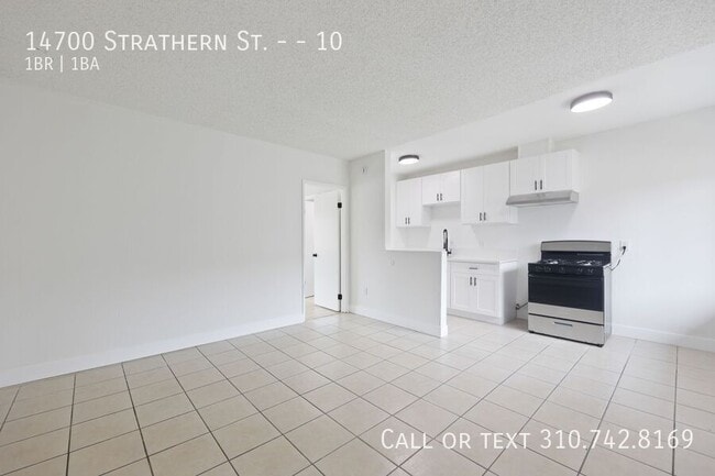 Photo - 14700 Strathern St Unit 10