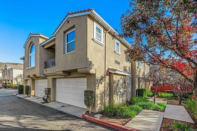 Photo - 27580 Darrington Ave Townhome