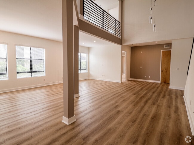 Building Photo - 575 Elm Ave Unit 21 Rental