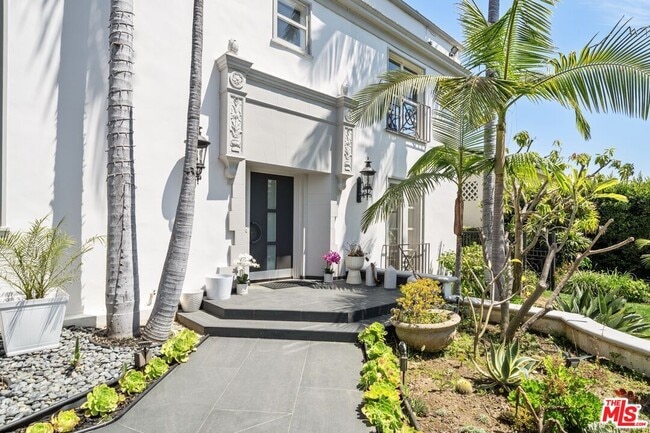 Photo - 910 N Crescent Dr