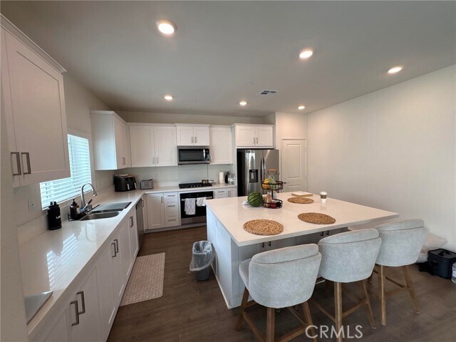 Photo - 27548 Luna Ave