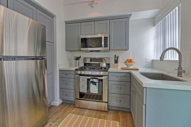 Photo - 1072 Seaward- MFR Unit 1