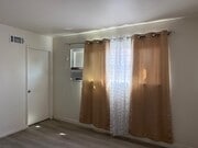 Photo - 400 W Glendon Way