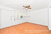 Photo - 824 N Ridgewood Pl