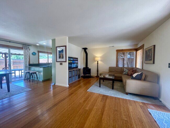 Photo - 13752 Woodgate Pl