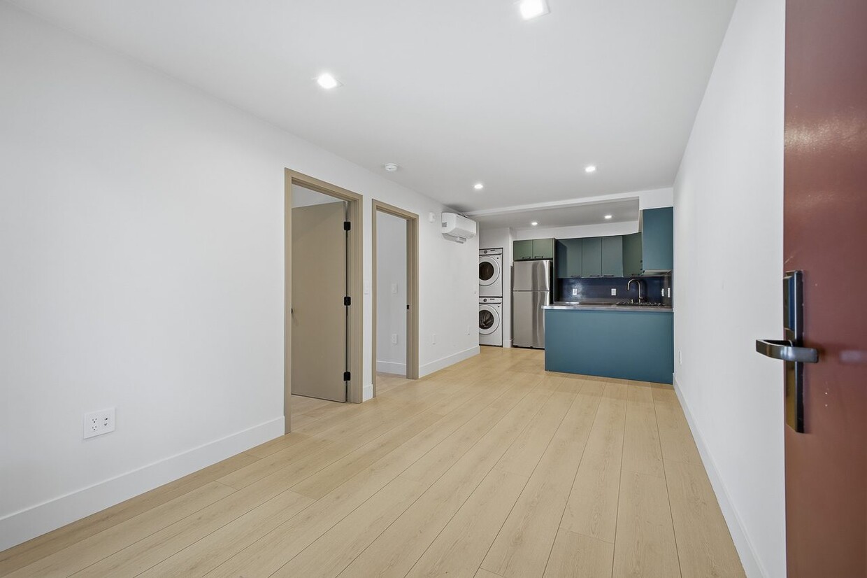 Floor Plan - B4