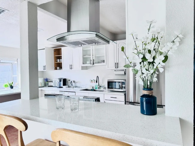 Photo - 915 N Holly St