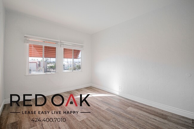 Photo - 350 E Cypress Ave Unit 16N