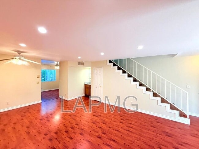 Building Photo - 12251 Moorpark St