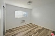 Photo - 877 W Wilson St
