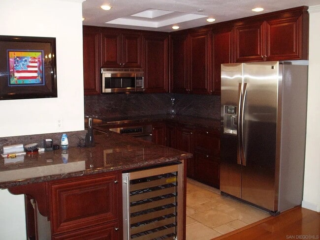 Photo - "Chic Urban Retreat: Cozy 1-Bedroom Oasis in the Heart of San Diego!"