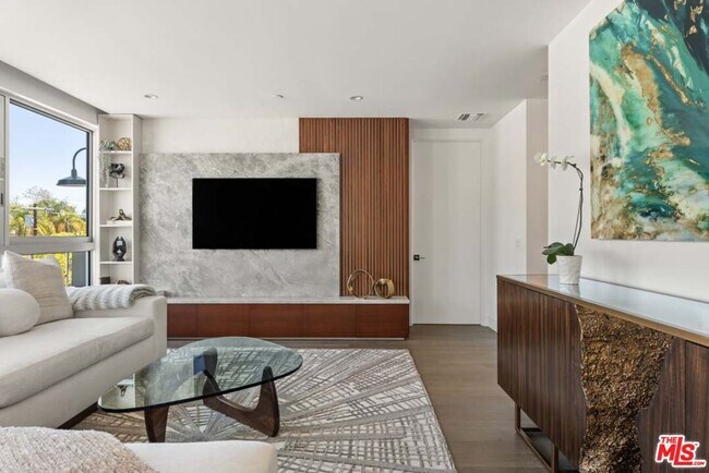 Photo - 728 N Sweetzer Ave Unit 401