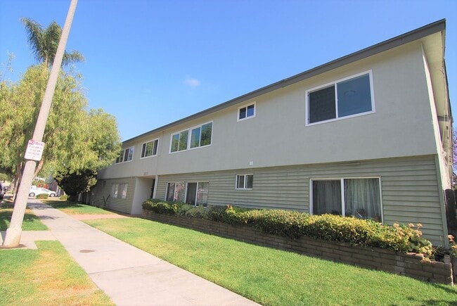 JG-2425 E. 5th - JG-2425 E. 5th Apartment Unit JG-5th St #7