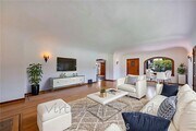 Photo - 405 W Brookdale Pl House