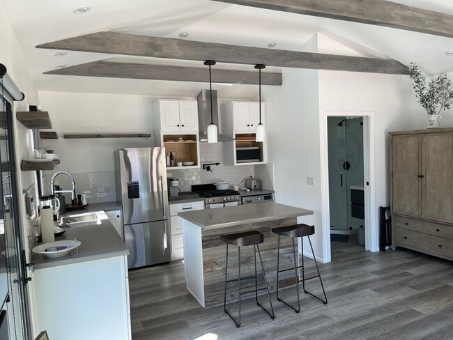 Photo - 12131 Huston St