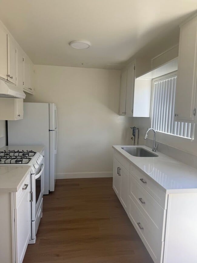 Photo - 2210 W 229th St Unit B