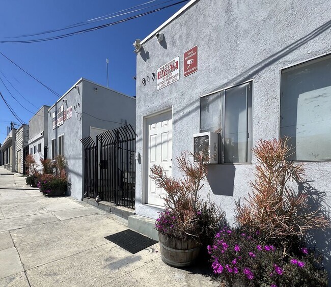 Photo - 819 S Palos Verdes St Unit A1
