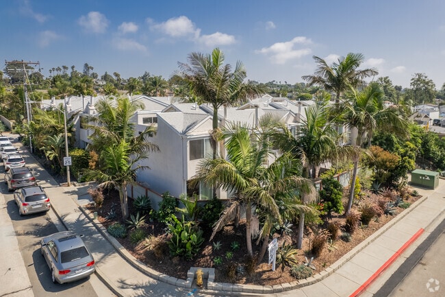 Outdoor - 125 Hillcrest Drive