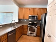 Photo - Beautiful 3 Bedroom 2.5 bathroom townhome ...