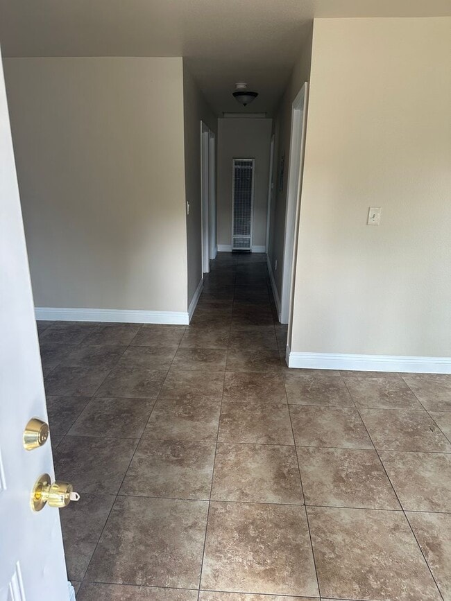 Photo - 647 1/2-1619-1612 E 111th St Unit 1619