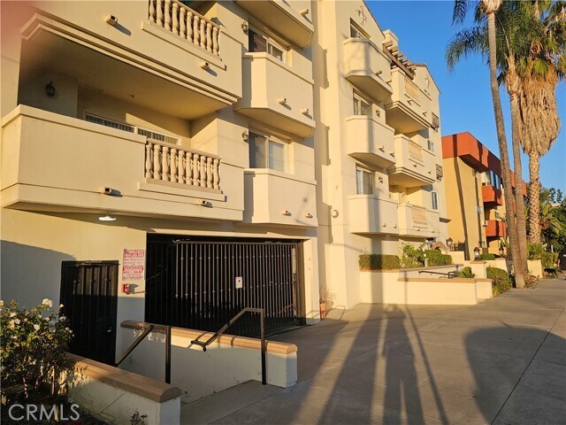 Photo - 14343 Burbank Blvd Unit 305